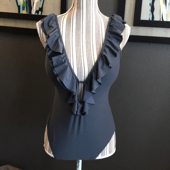 Michael Kors Other - 🔥1 hr SALE - Michael Kors, Ruffle Plunge, 2020